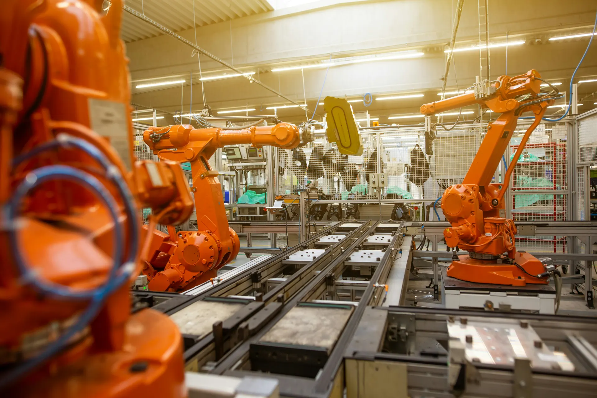 Robot tự động hóa trên dây chuyền sản xuất